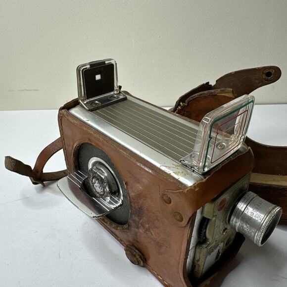 Kodak Brownie Turret f/1.9 8mm  Vintage Movie Camera Leather Case 1940s - Picture 3 of 10